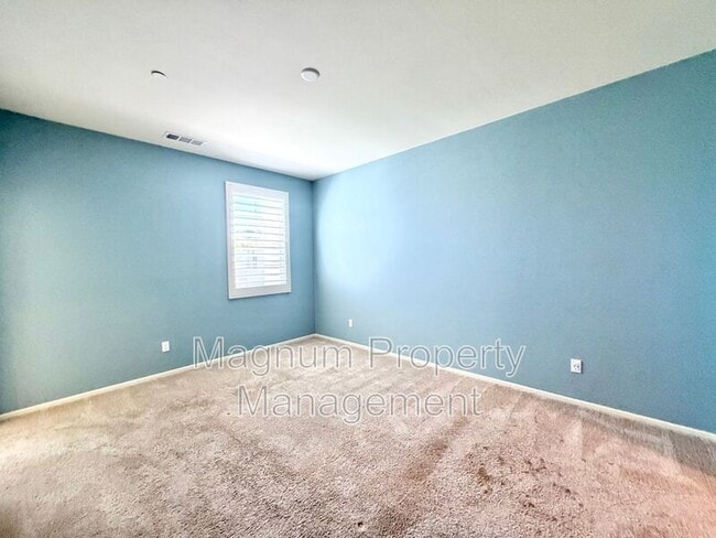 Building Photo - 27417 Georgetown Dr