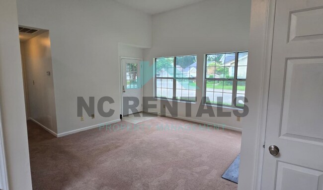 Building Photo - 3607 McCuiston Rd