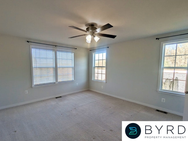 Building Photo - 1325 Claytor Ln