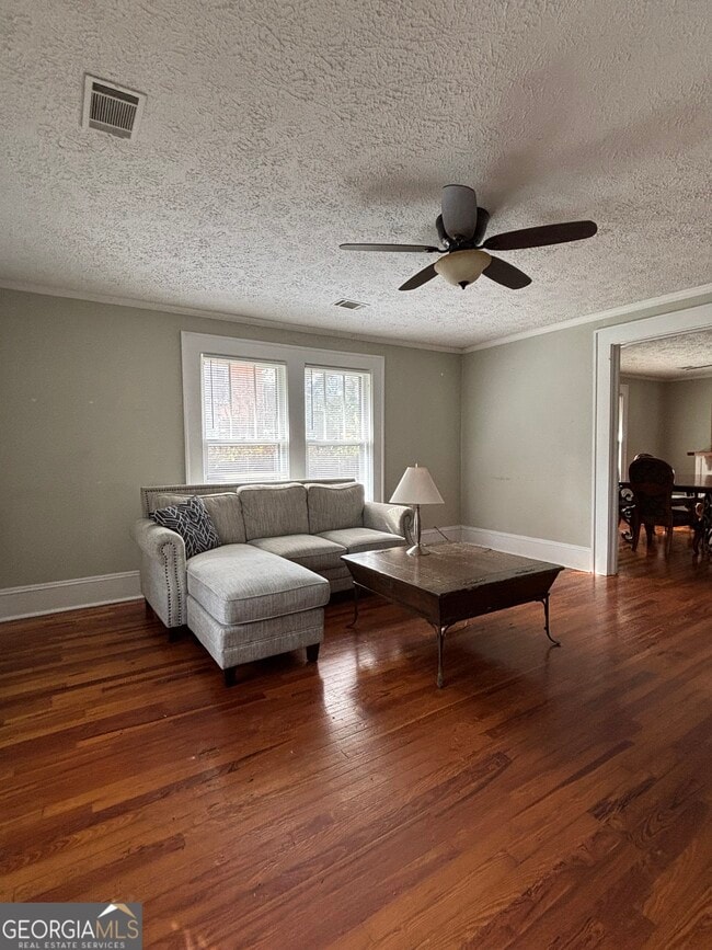 Building Photo - 332 Carr St