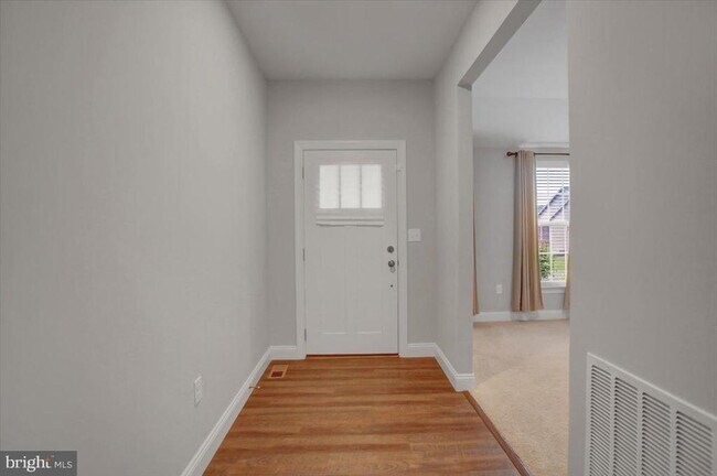 Building Photo - 5355 Mendenhall Dr.