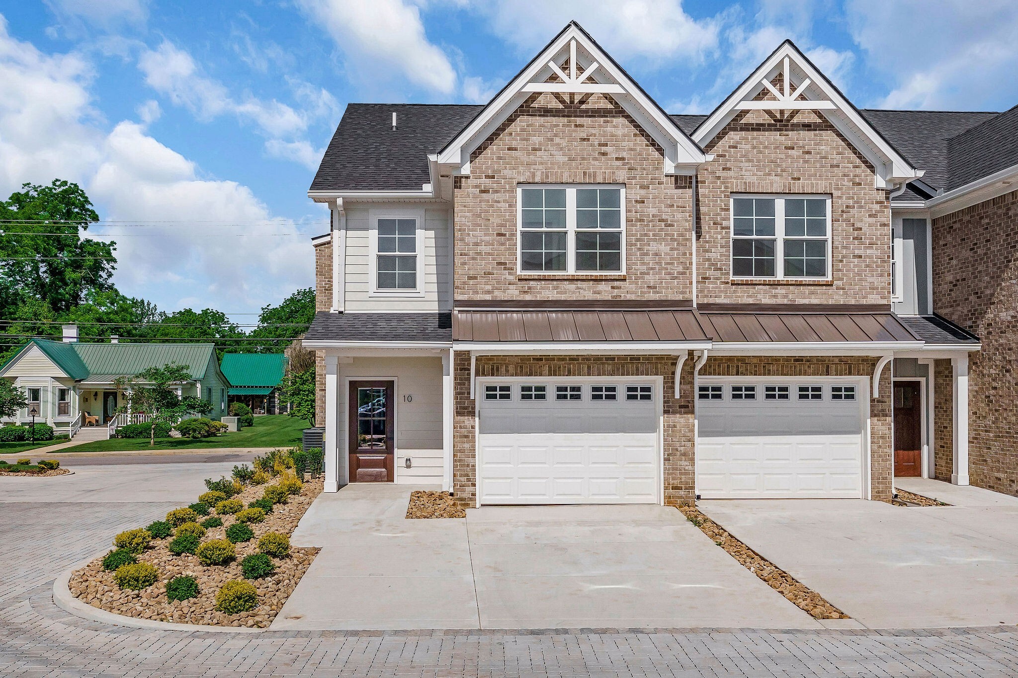 Building Photo - 207 S High St