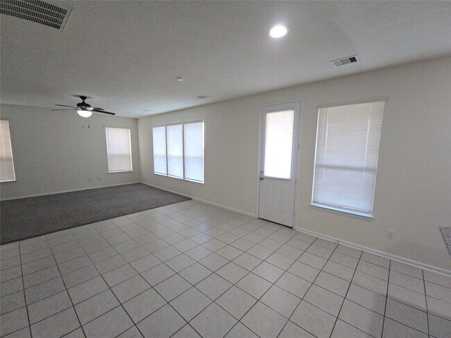 Building Photo - 11722 Wren Crossing Dr