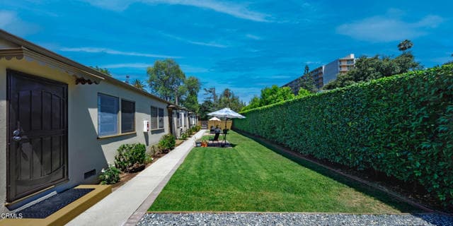 Building Photo - 499 N Oakland Ave