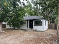 Building Photo - Cute newly remodeled 2 bed 1 bath home on ...