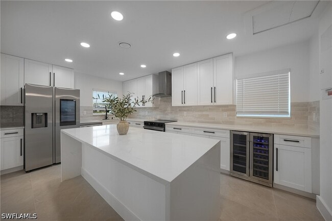 Building Photo - 27381 Voyageur Dr