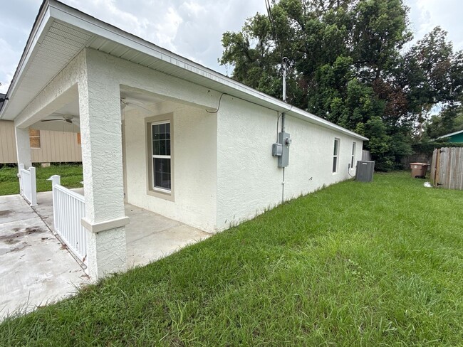 Building Photo - ***COMING SOON *** Modern Open-Concept Home Near I-75 & Downtown Ocala AVAILABLE SEPTEMBER 1