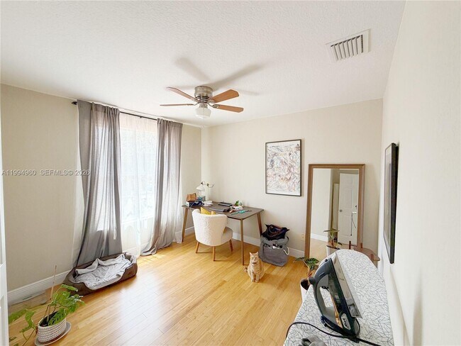 Building Photo - 5005 Northern Lights Dr