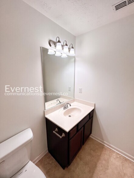Building Photo - 4014 Rhythm Dr