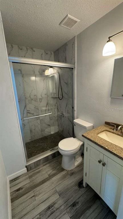 Building Photo - 545 Oak Dr
