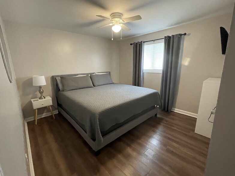 1st Bedroom - 716 Marsh St