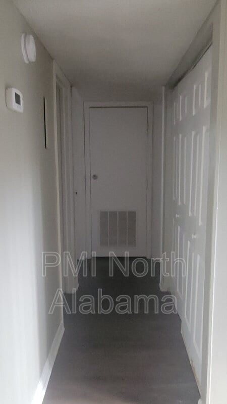 Building Photo - 906 Candlewood Dr NW