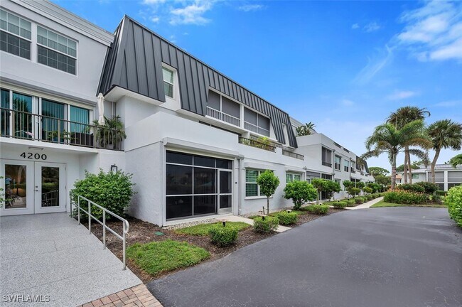 Building Photo - 4200 Belair Ln