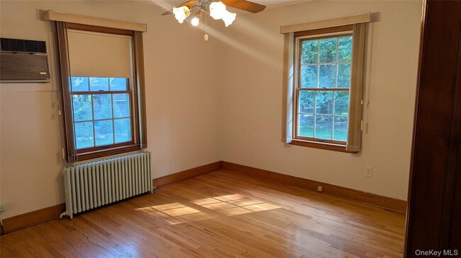 Building Photo - 362 Strawtown Rd