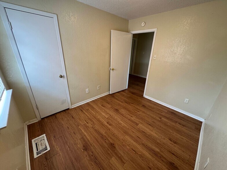 Building Photo - 3407 Victoria Cir