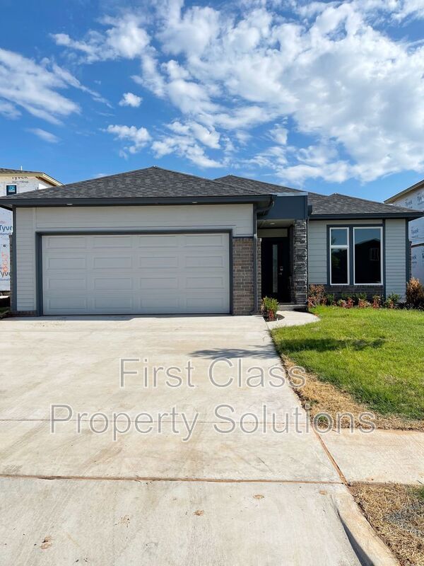 Building Photo - 512 NW 176th Terrace