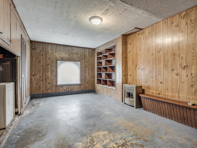 Building Photo - 1133 SE 23rd St