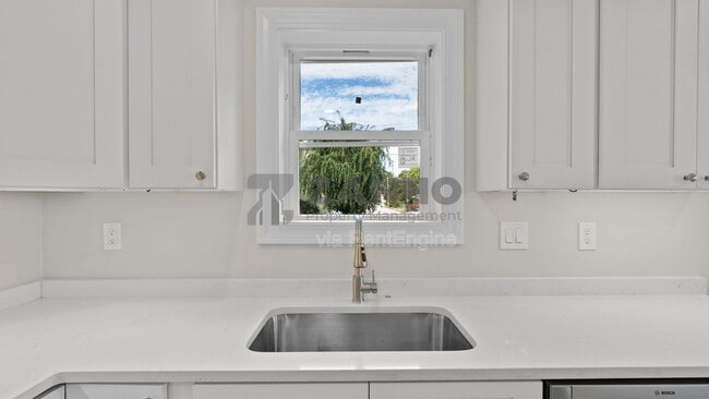 Building Photo - 76 Bouvier Ave