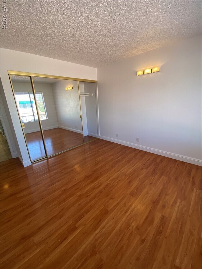 Building Photo - 4351 Gannet Cir
