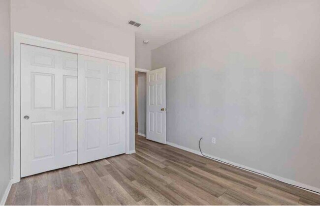 Building Photo - 1247 Arbor Ct