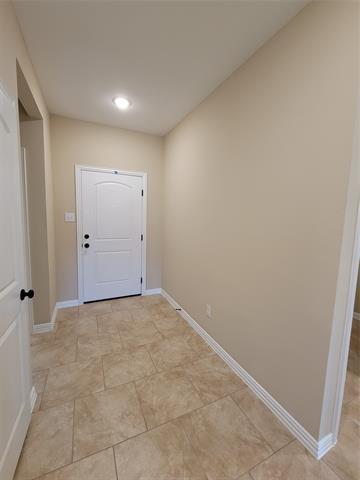 Building Photo - 123 Canales Cir