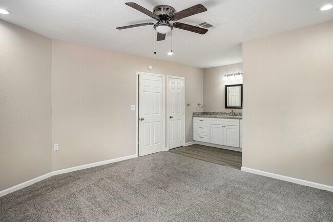 Building Photo - Updated 4 bedroom, 3 bath, single story house on a 20500 sq ft lot in Roman Forest!! Upgrades inc...