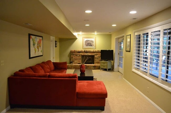Primary Photo - 7425 Magic View Cir