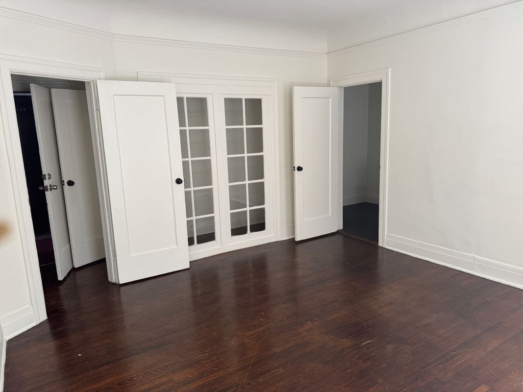 Building Photo - 245 S Berendo St