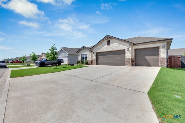 Building Photo - 8508 Glade Dr