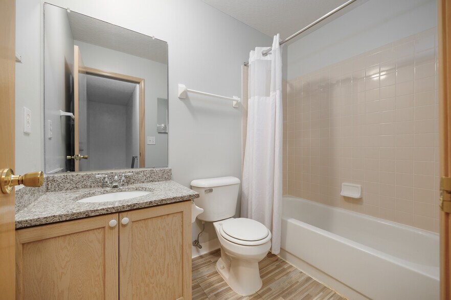 Building Photo - 3906 Sandstone Cir