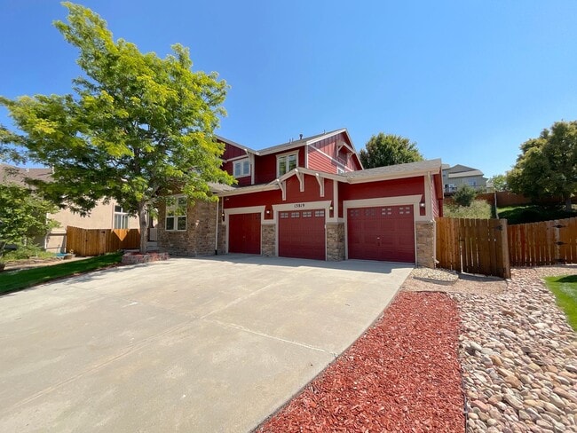Building Photo - 6 Bedroom Home Available Near North Gate B...
