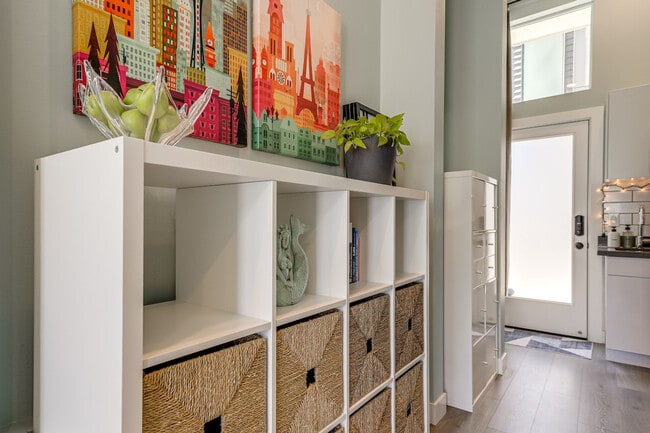 Building Photo - 3821 34th Ave W