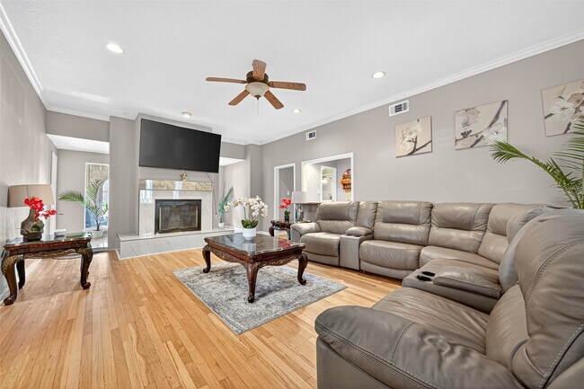 Building Photo - 25314 Lynbriar Ln