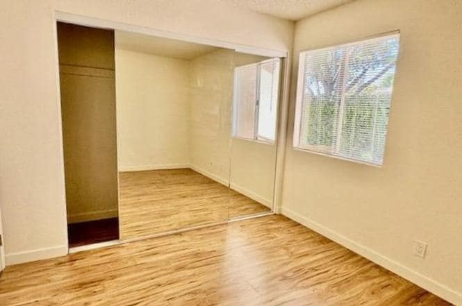 Building Photo - 321 Inger Dr