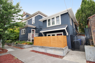 Building Photo - Eden On Everett 220