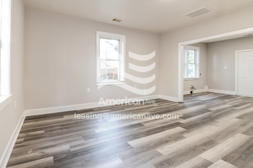 Building Photo - 295 Strickland Ave