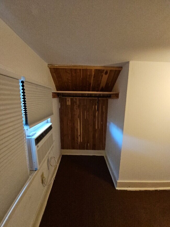 Building Photo - Charming 1BR in the Heart of Charleston — 46½ Vanderhorst Street Unit A