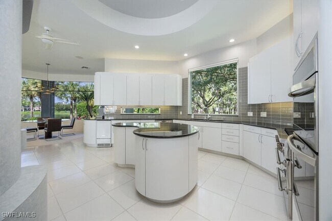 Building Photo - 5000 Groveland Terrace