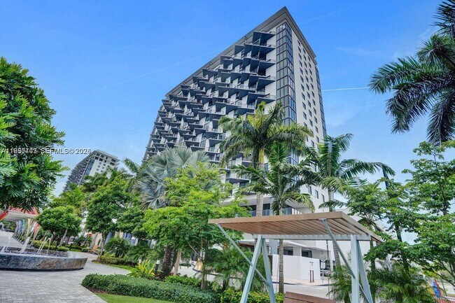 Building Photo - 5300 Paseo Blvd