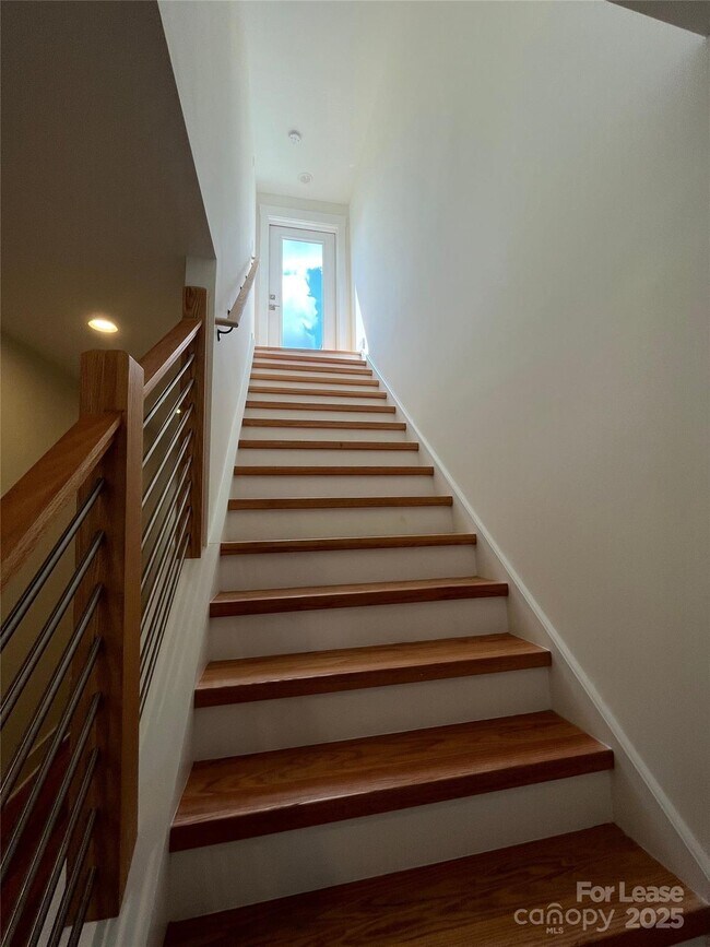 Building Photo - 1608 Julia Maulden Pl