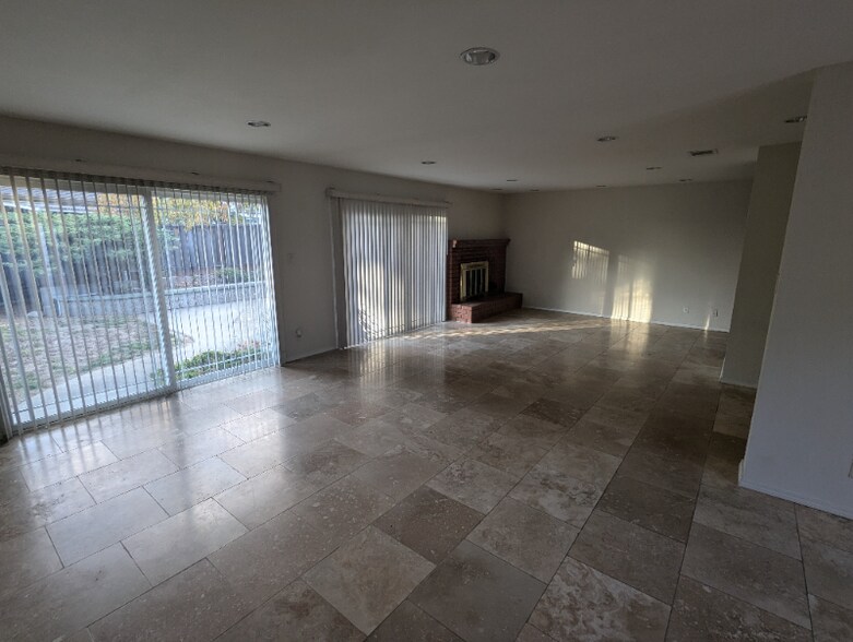 Building Photo - 4665 Montecarlo Park Ct