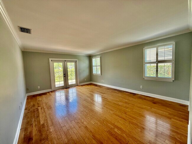 Building Photo - 1260 SW 25th Ln