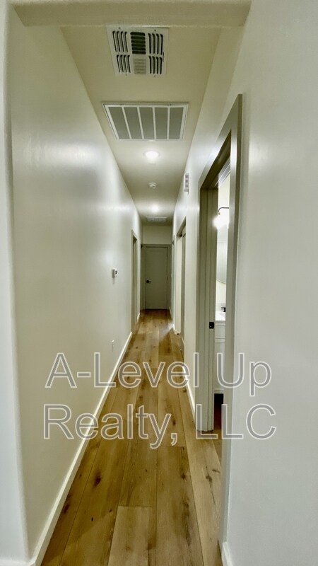 Building Photo - 3713 E Wetstones Rd