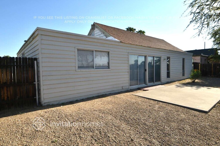 Building Photo - 3531 W Vogel Ave