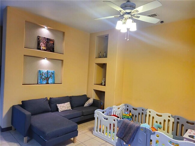 Building Photo - 2100 N 50th St