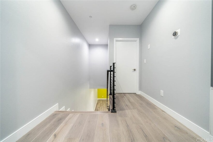 Building Photo - 4820 St Charles Pl