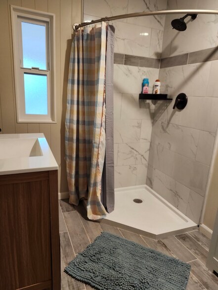 Building Photo - 1010 Palm Canyon Dr