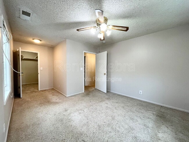 Building Photo - 11986 E Harvey Pettit Rd