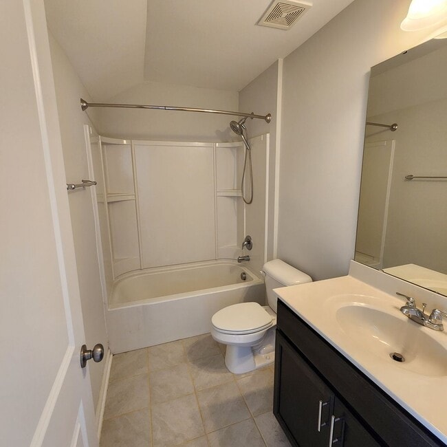 Building Photo - Townhome for Rent Durham