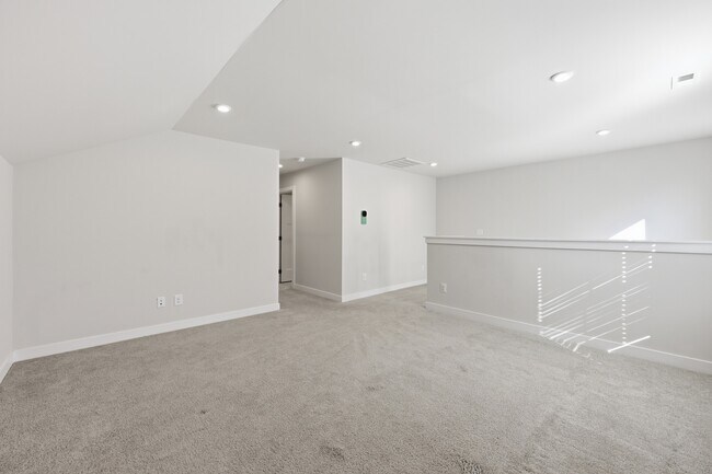 Building Photo - 6334 Cambridge Dr